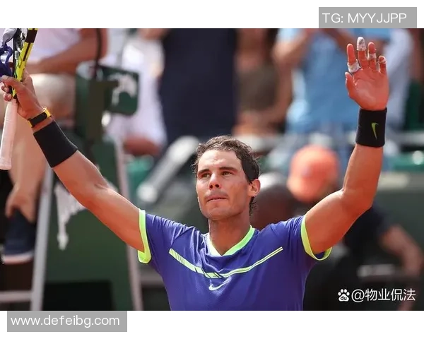 足球明星做出鄙视手势引发热议网友热议其背后深意与影响