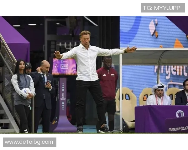 足球明星在家中大显身手亲自收拾家务展现生活的一面